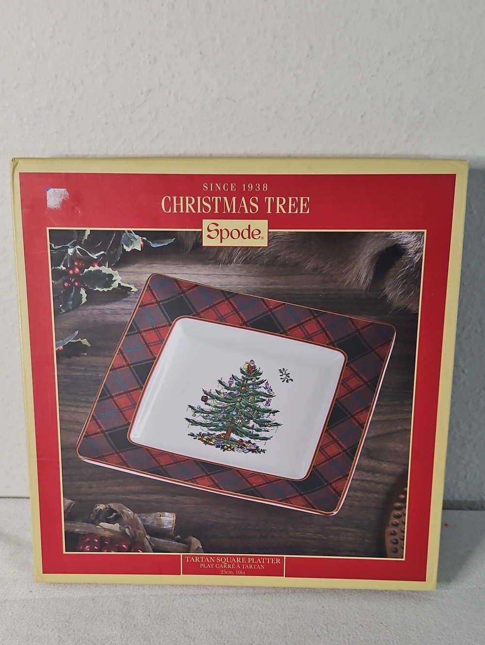 Spode Christmas Tree Tartan Square Platter - Red Plaid